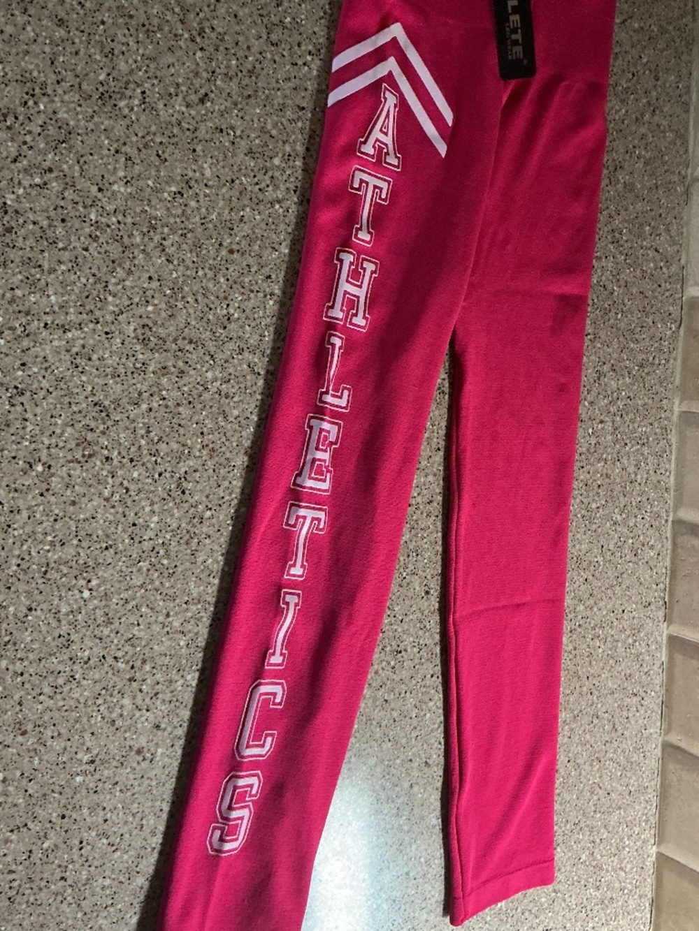 New Yelete Athletics Leggings in Fuscia, One Size Fits Most